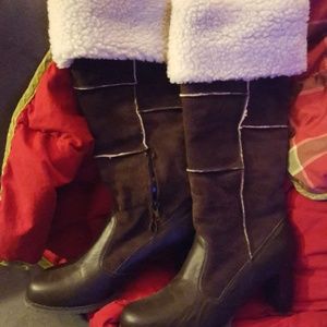 Womens fake suede boots